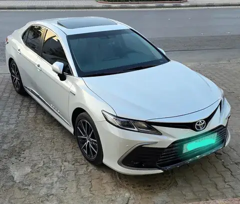 toyota toyota-camry image Toyota Camry 2.5L GLE HEV 2023
